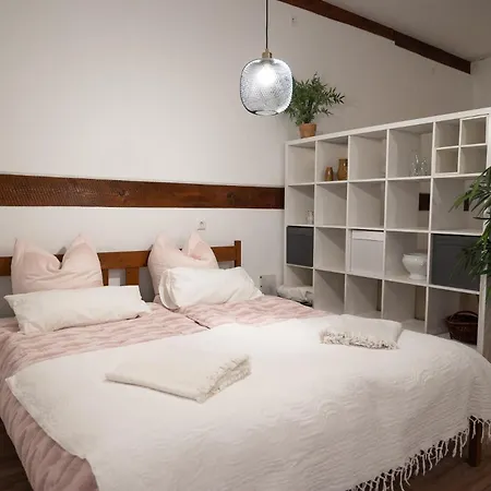 Hinterhaus Apartmán *